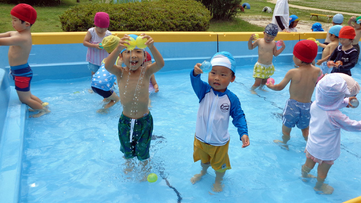 夏の楽しみ♪ 育英北幼稚園のプール遊び！